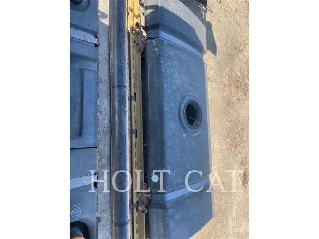 CAT CB634D Котки тротуарні