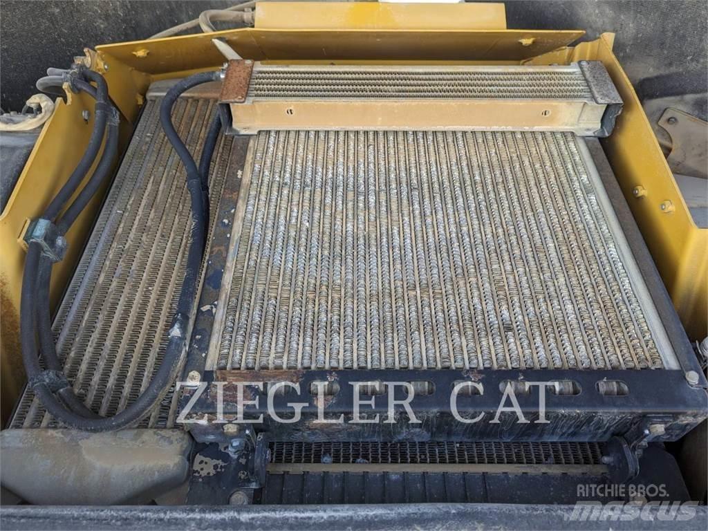CAT CB64 Ущільнювачі грунту