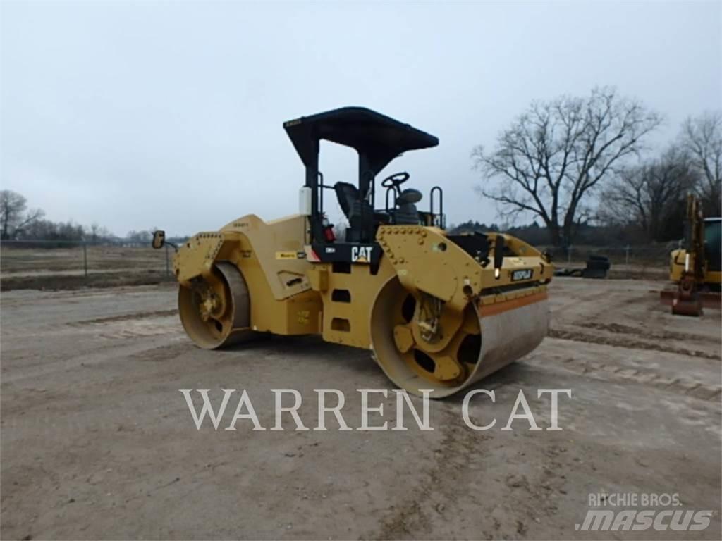 CAT CB64 Асфальтовкладачі