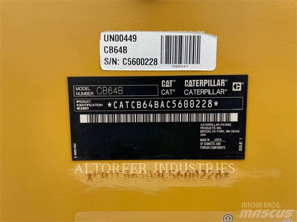 CAT CB64B Котки тротуарні