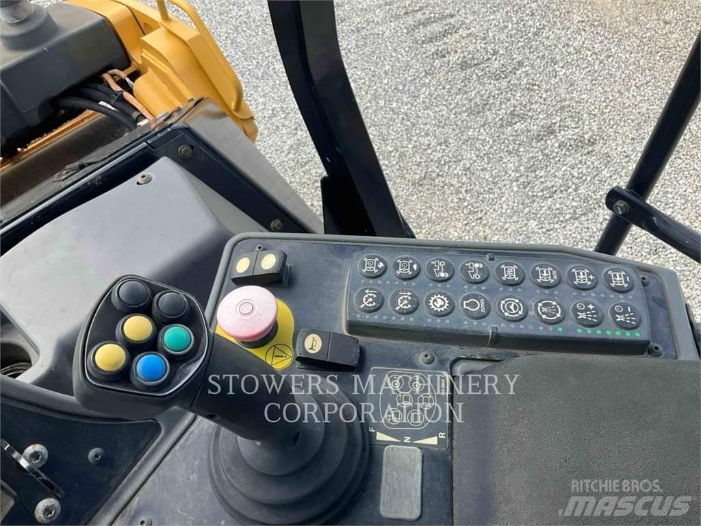 CAT CB64B Ущільнювачі грунту