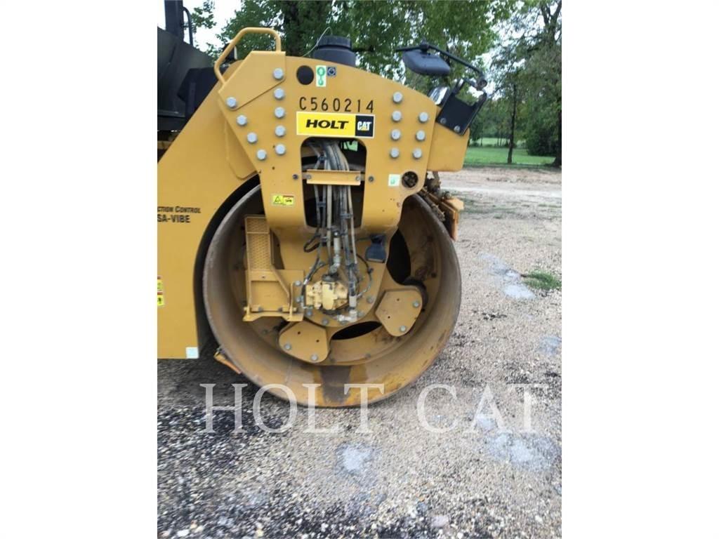 CAT CB64B Грунтові котки