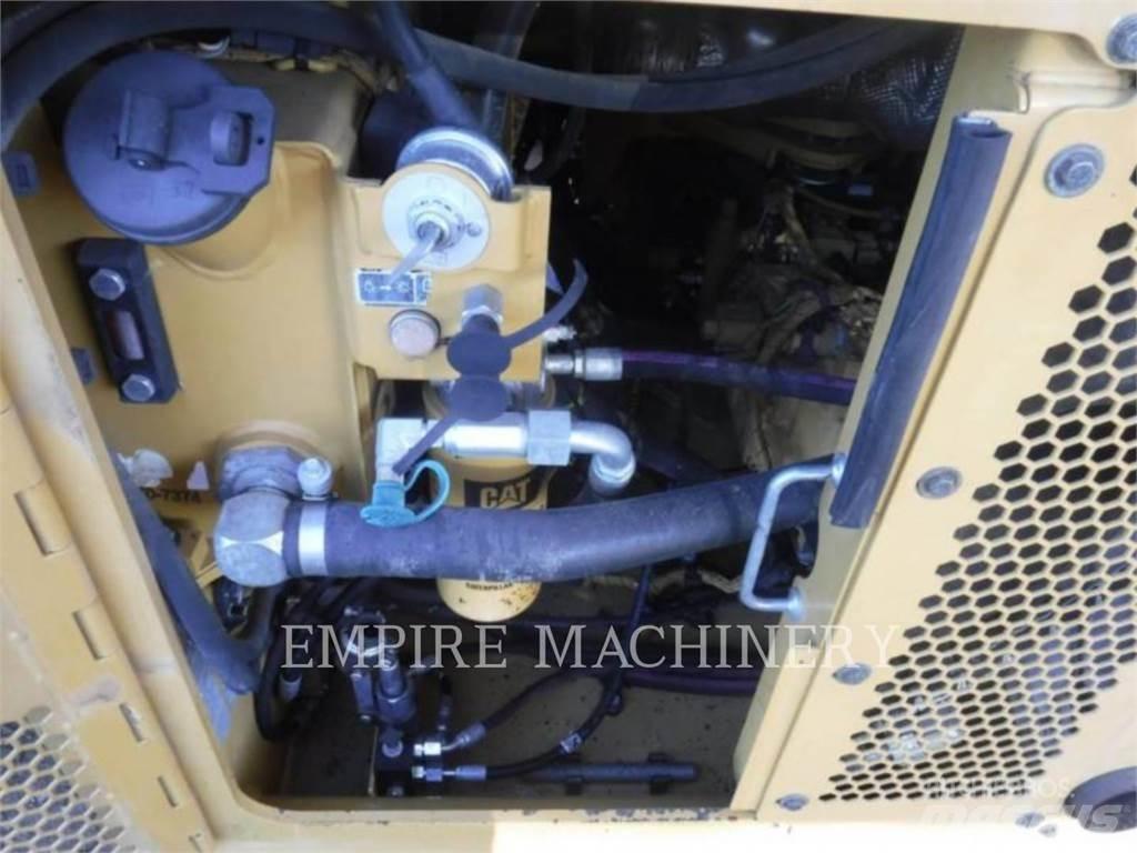 CAT CB66B Котки тротуарні