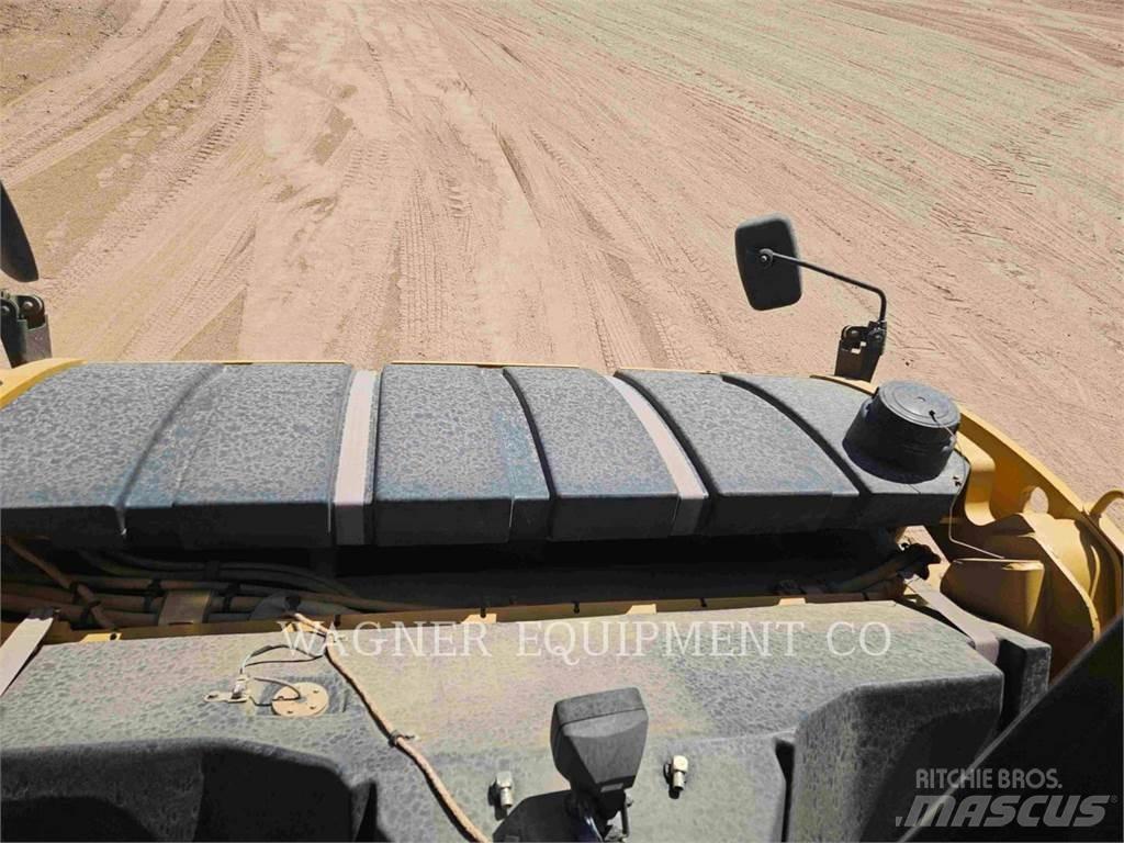 CAT CB66B Ущільнювачі грунту