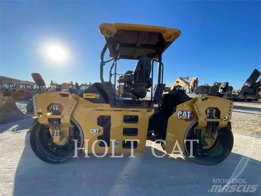 CAT CB7 Грунтові котки