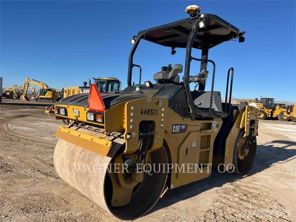 CAT CB7 Ущільнювачі грунту