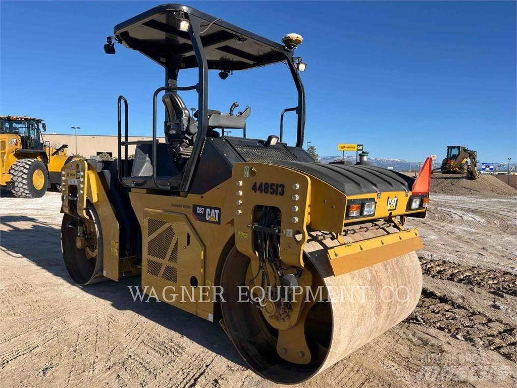 CAT CB7 Ущільнювачі грунту