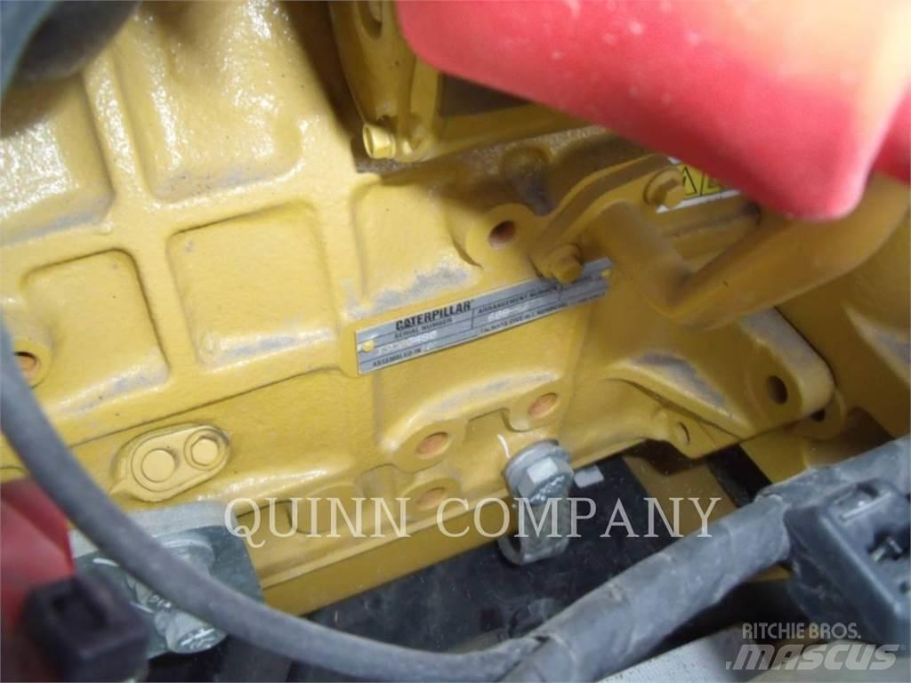 CAT CC2.7 Грунтові котки