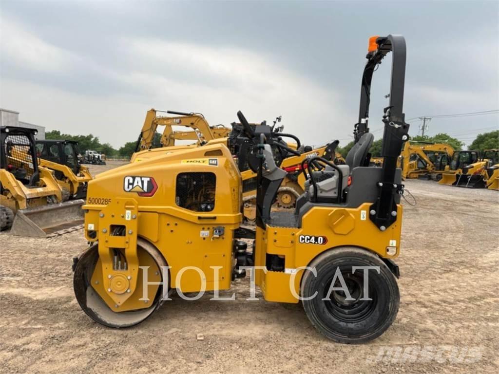 CAT CC4.0 Колісні бульдозери
