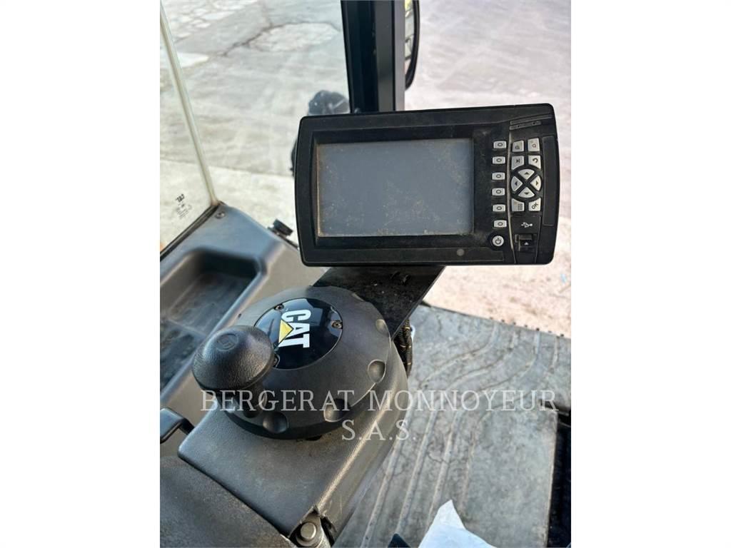 CAT CD10 Ущільнювачі грунту