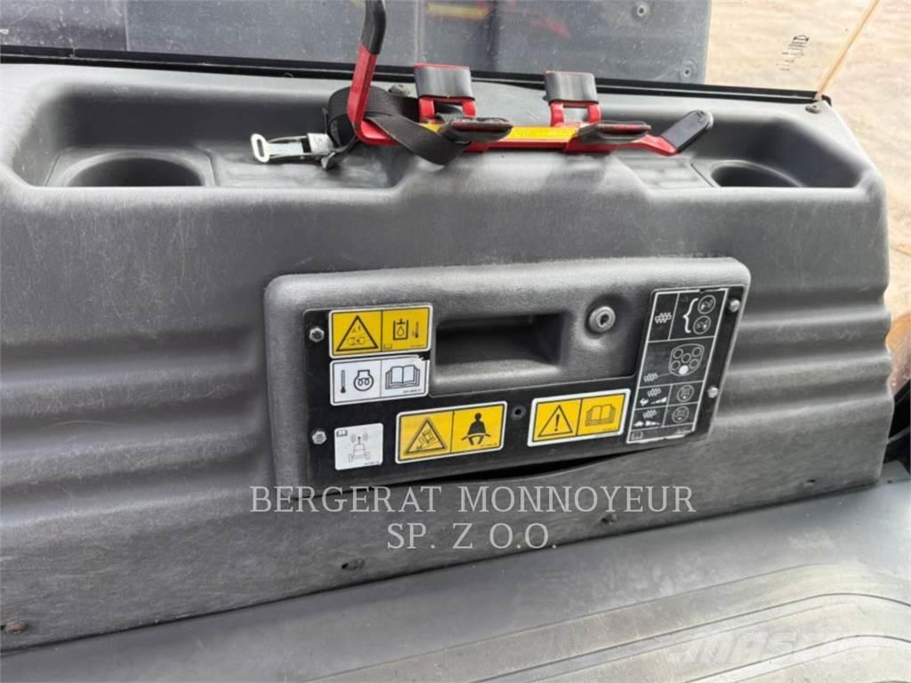 CAT CD44B Котки тротуарні