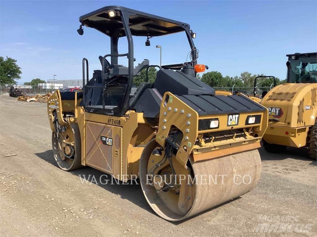 CAT CD8 Ущільнювачі грунту