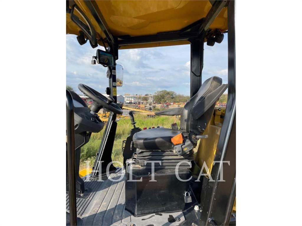 CAT CP11GC Грунтові котки