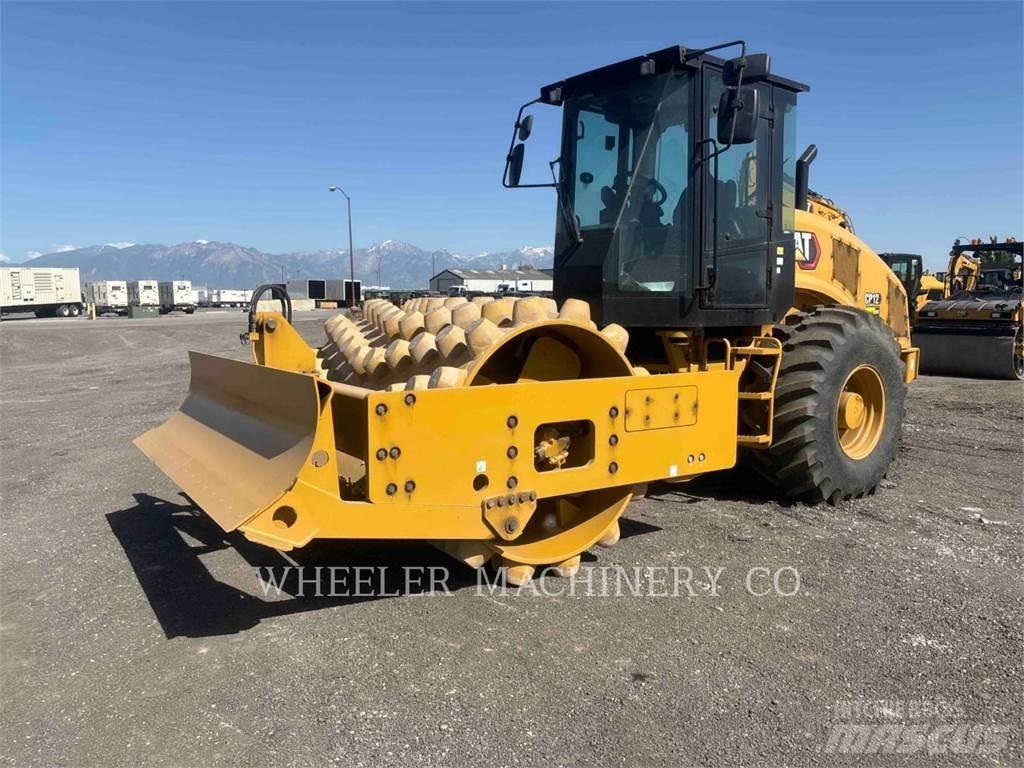 CAT CP12 Грунтові котки