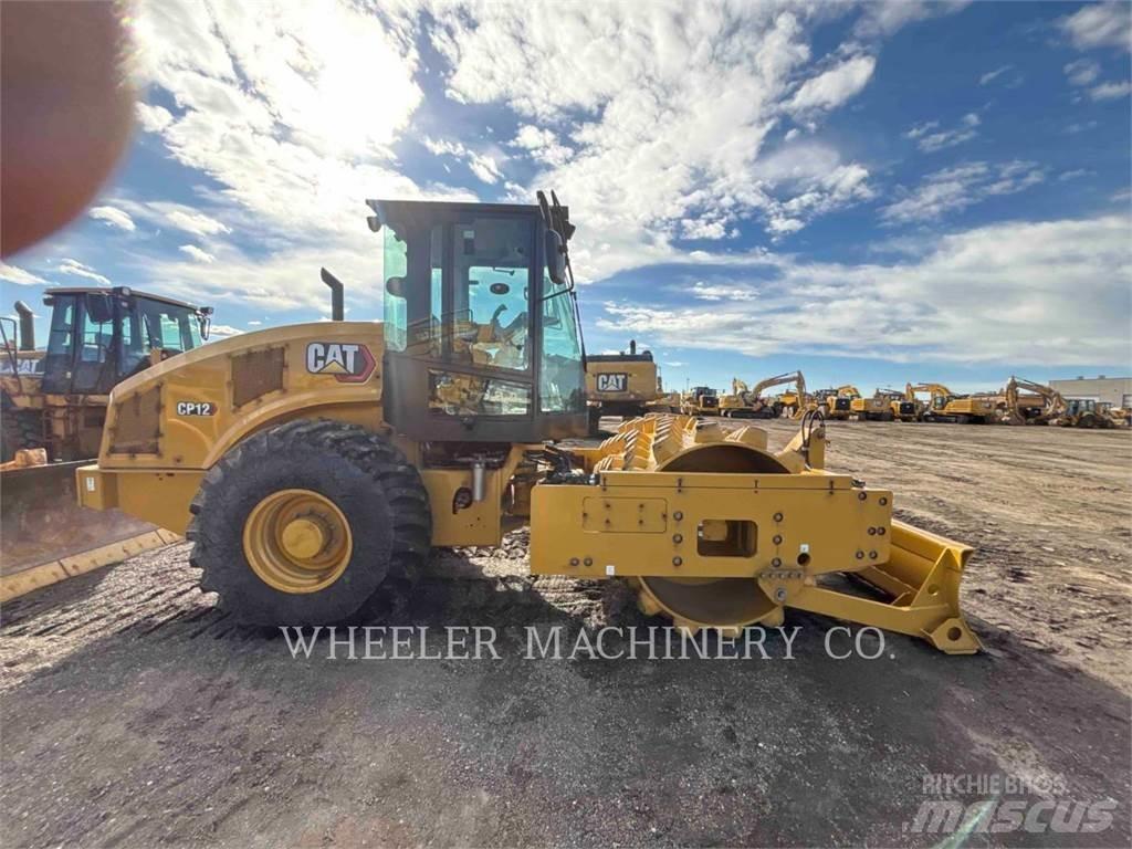 CAT CP12 Грунтові котки