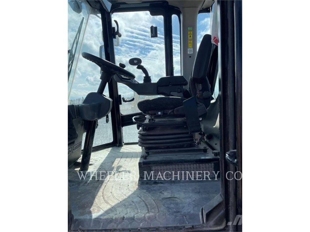 CAT CP12 Грунтові котки