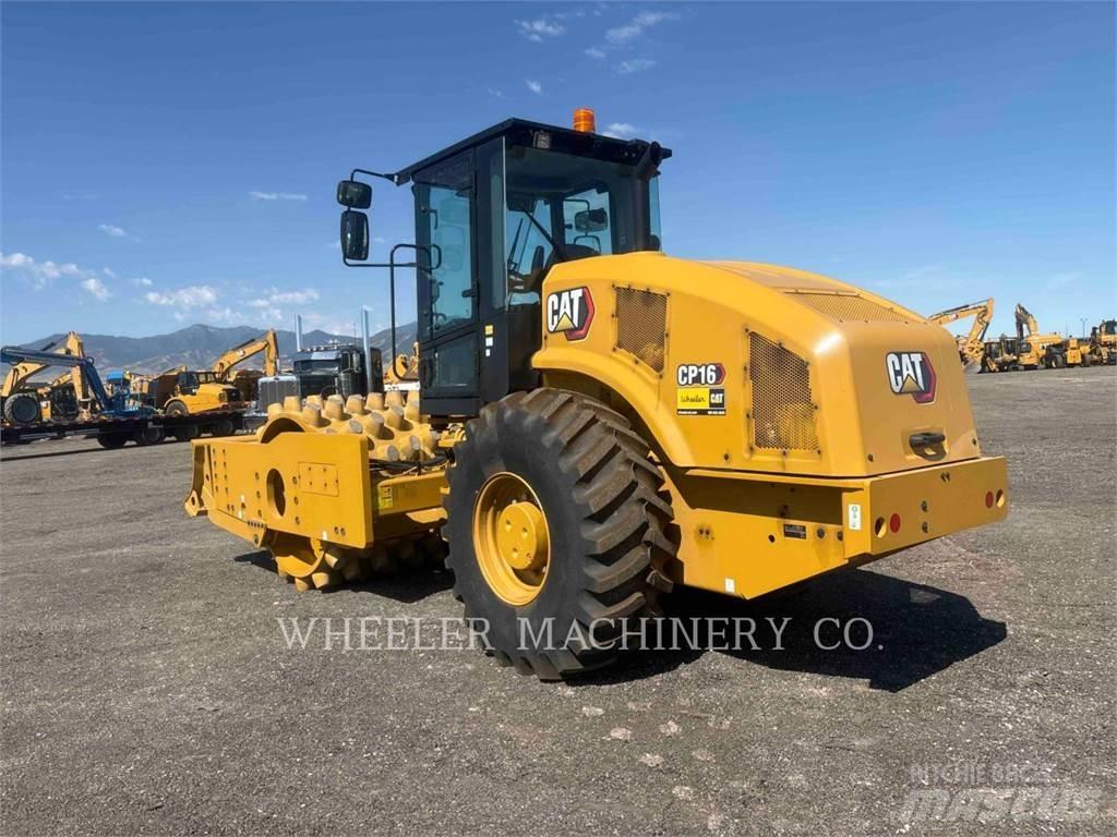 CAT CP16 Грунтові котки