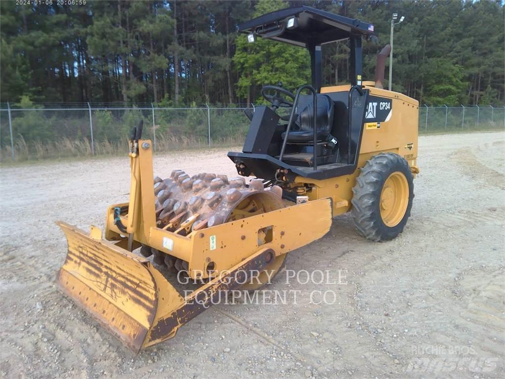CAT CP34 Грунтові котки
