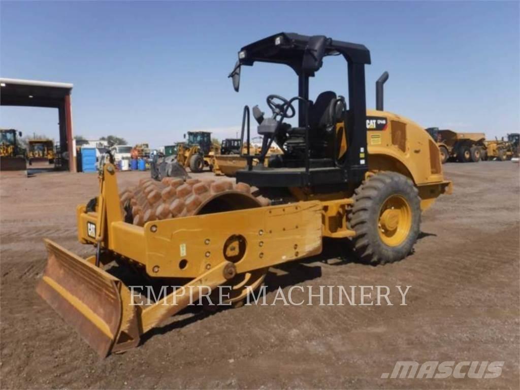 CAT CP44B Грунтові котки