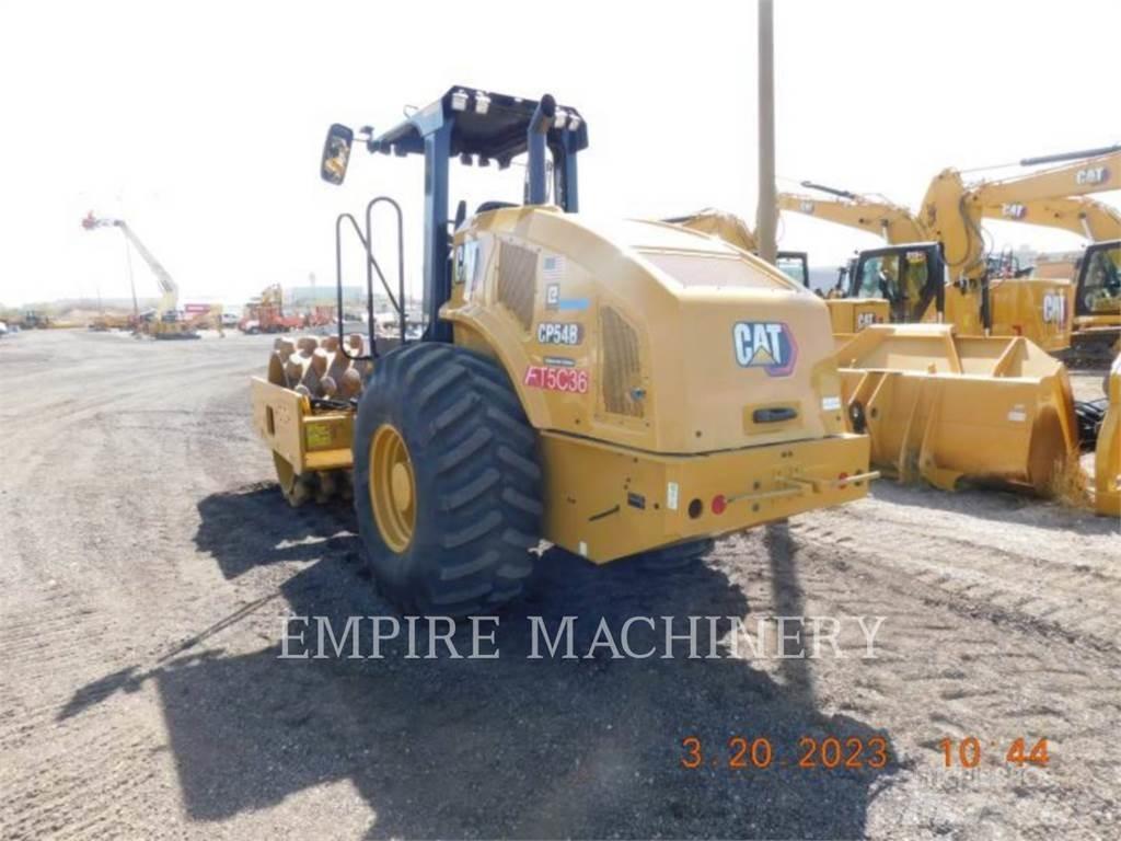 CAT CP54B Грунтові котки