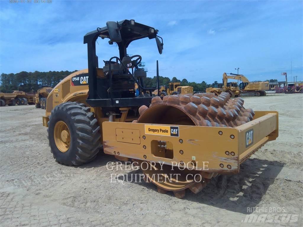 CAT CP54B Грунтові котки