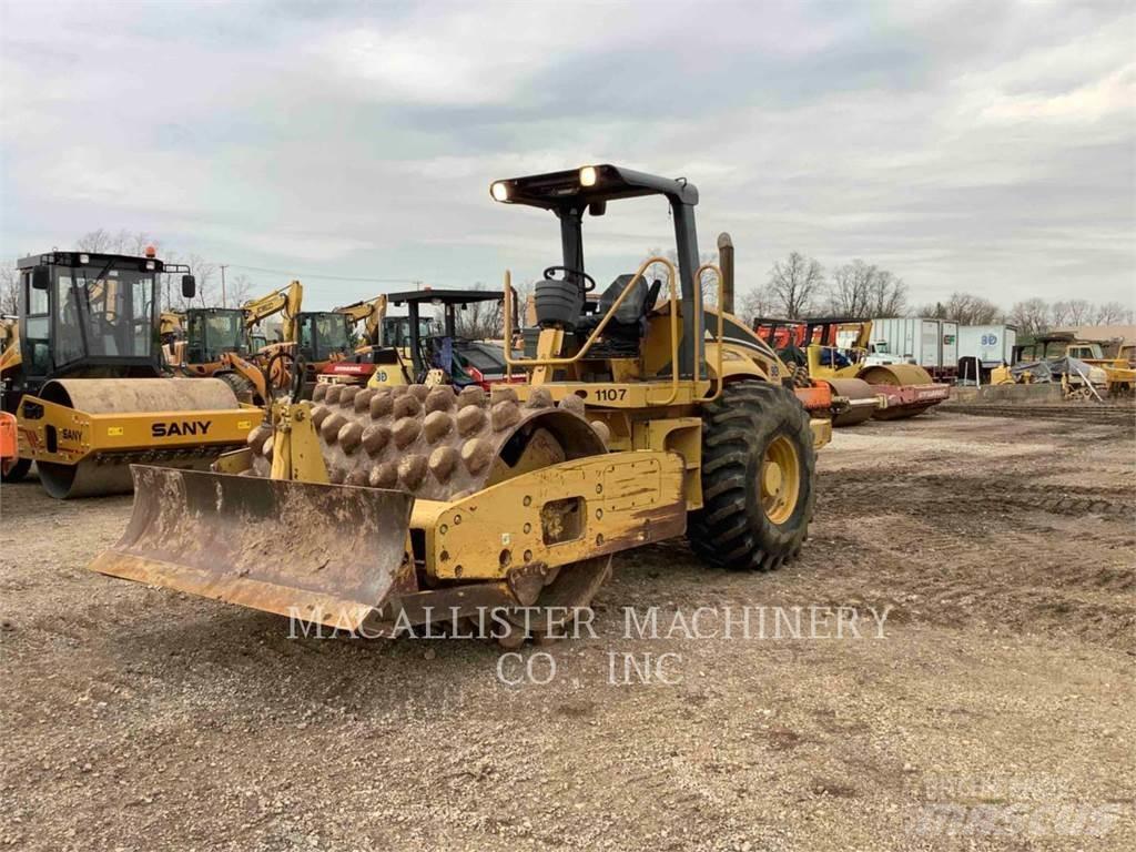 CAT CP563E Грунтові котки
