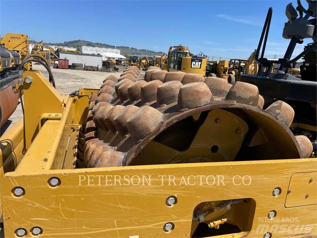 CAT CP56B Грунтові котки