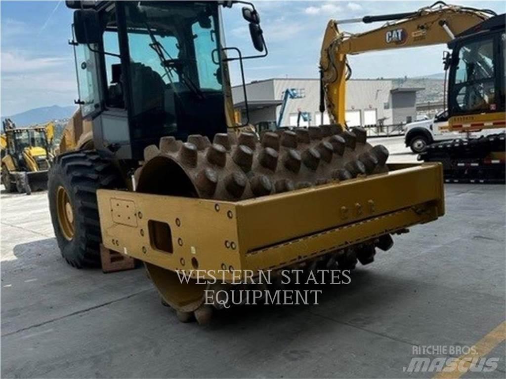 CAT CP56B Грунтові котки