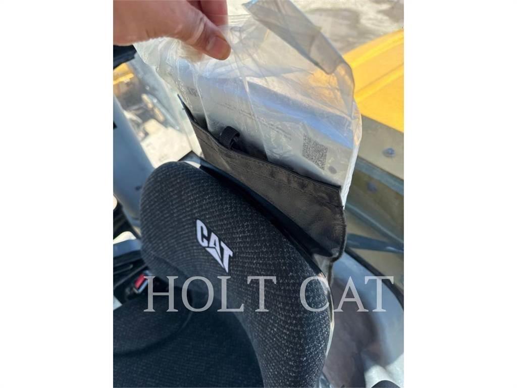 CAT CP56B Грунтові котки