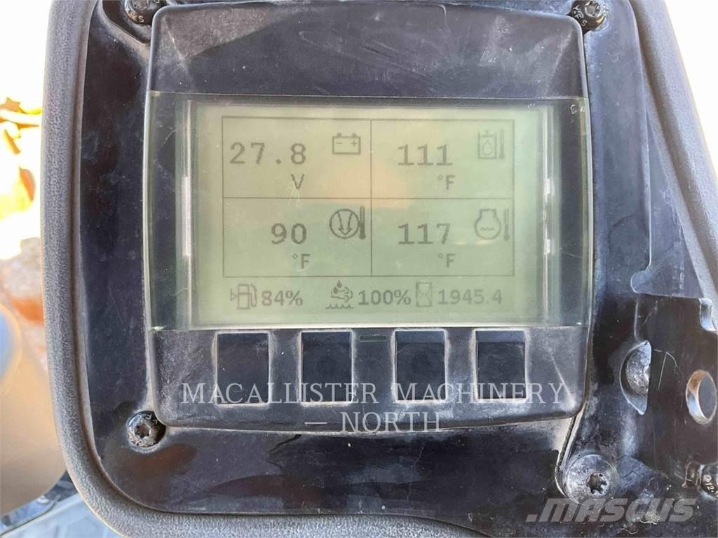 CAT CP56B Грунтові котки