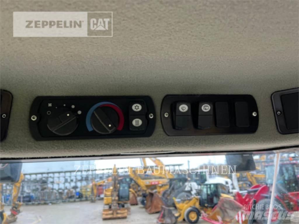 CAT CP68B Ущільнювачі грунту