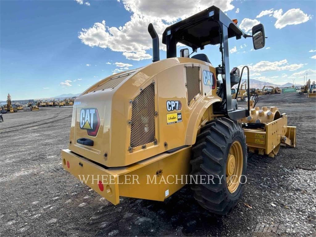 CAT CP7 Грунтові котки