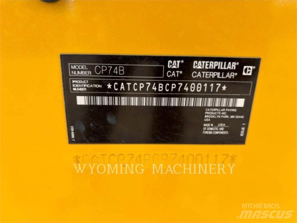 CAT CP74B Автогудронатори