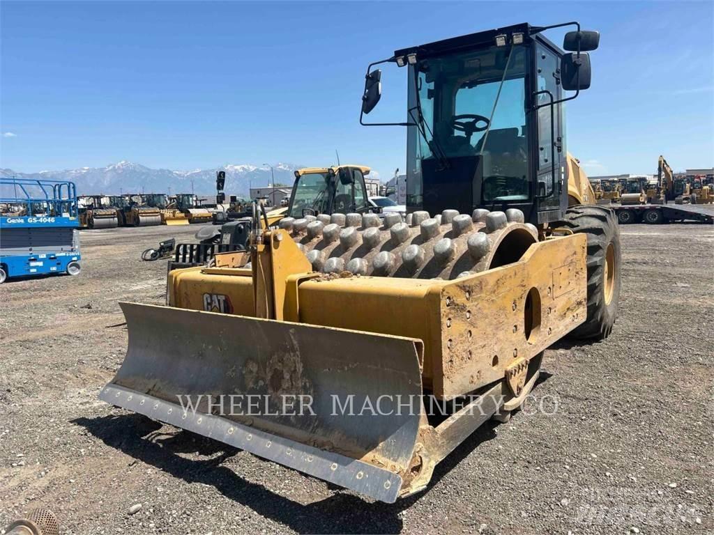 CAT CP74B Грунтові котки