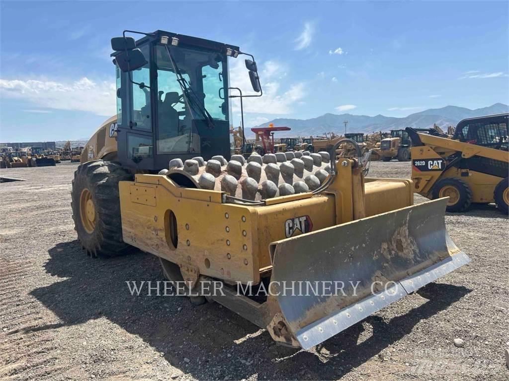 CAT CP74B Грунтові котки