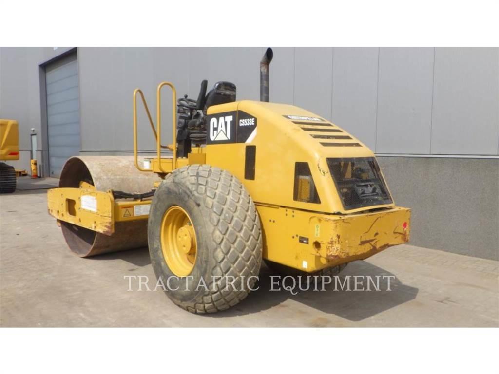 CAT CS-533E Грунтові котки