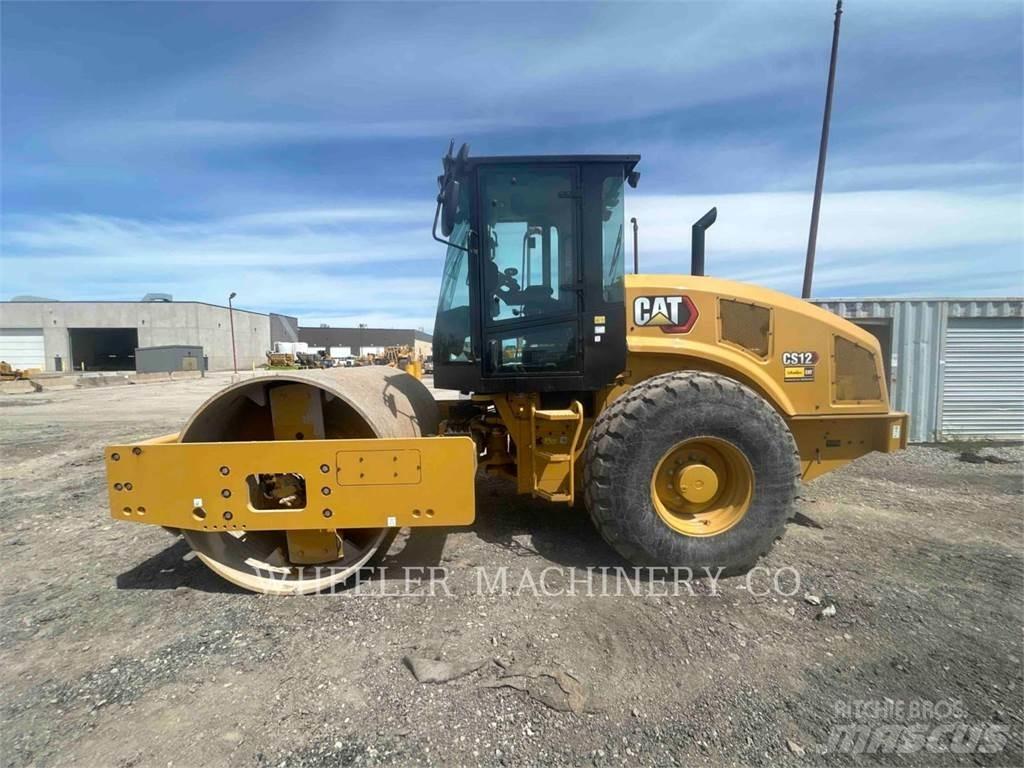 CAT CS12 Грунтові котки