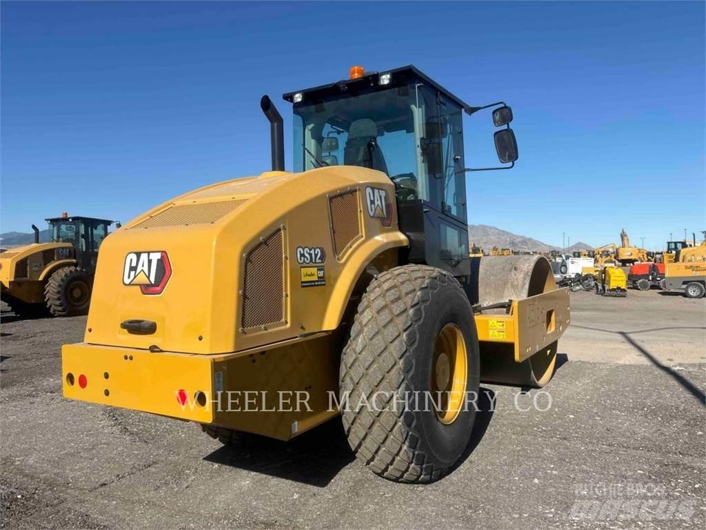 CAT CS12 Грунтові котки