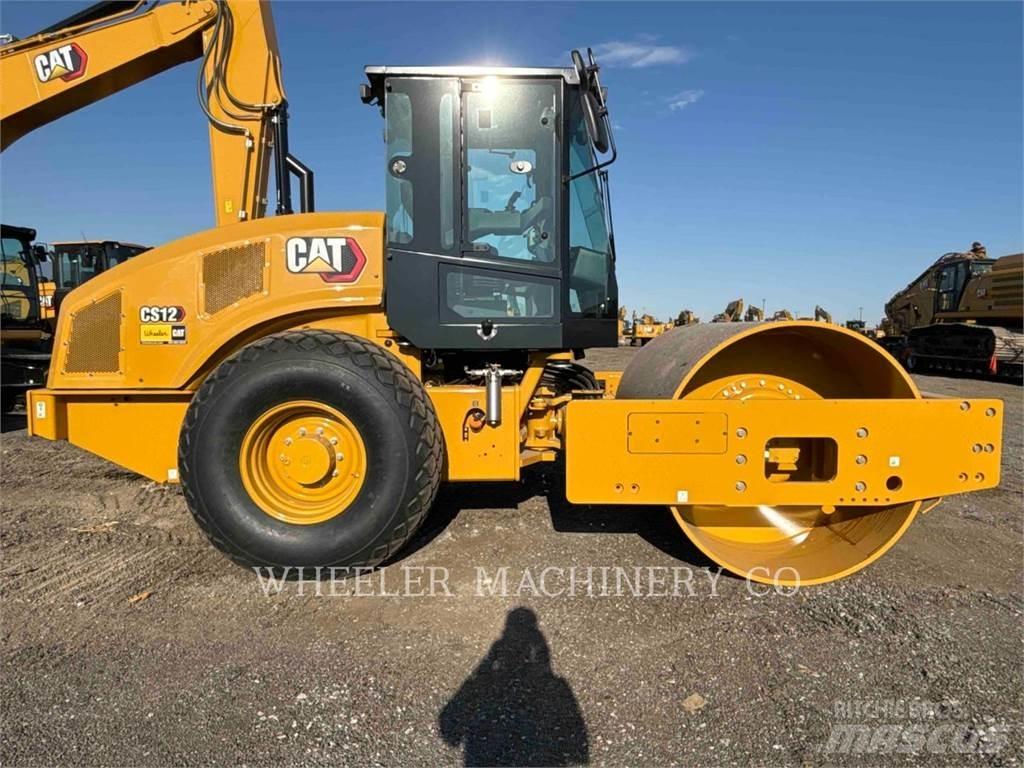 CAT CS12 Грунтові котки