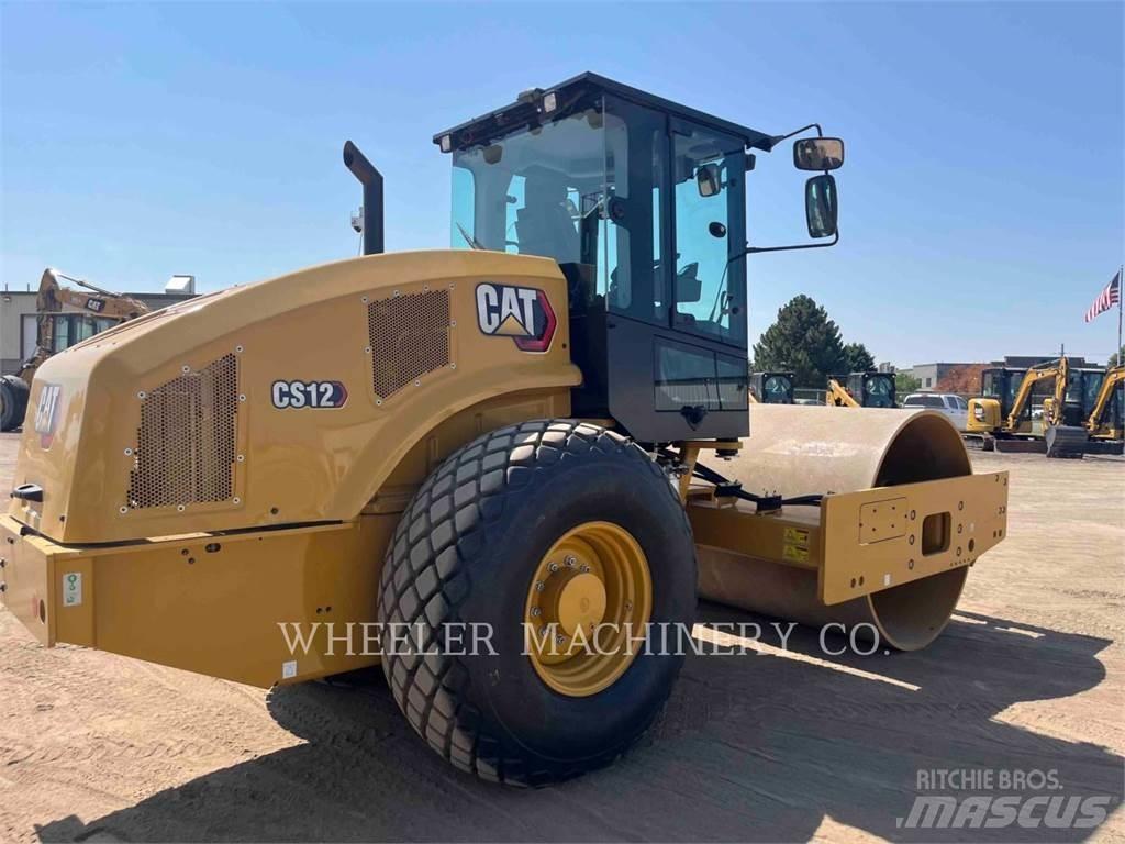 CAT CS12 Грунтові котки