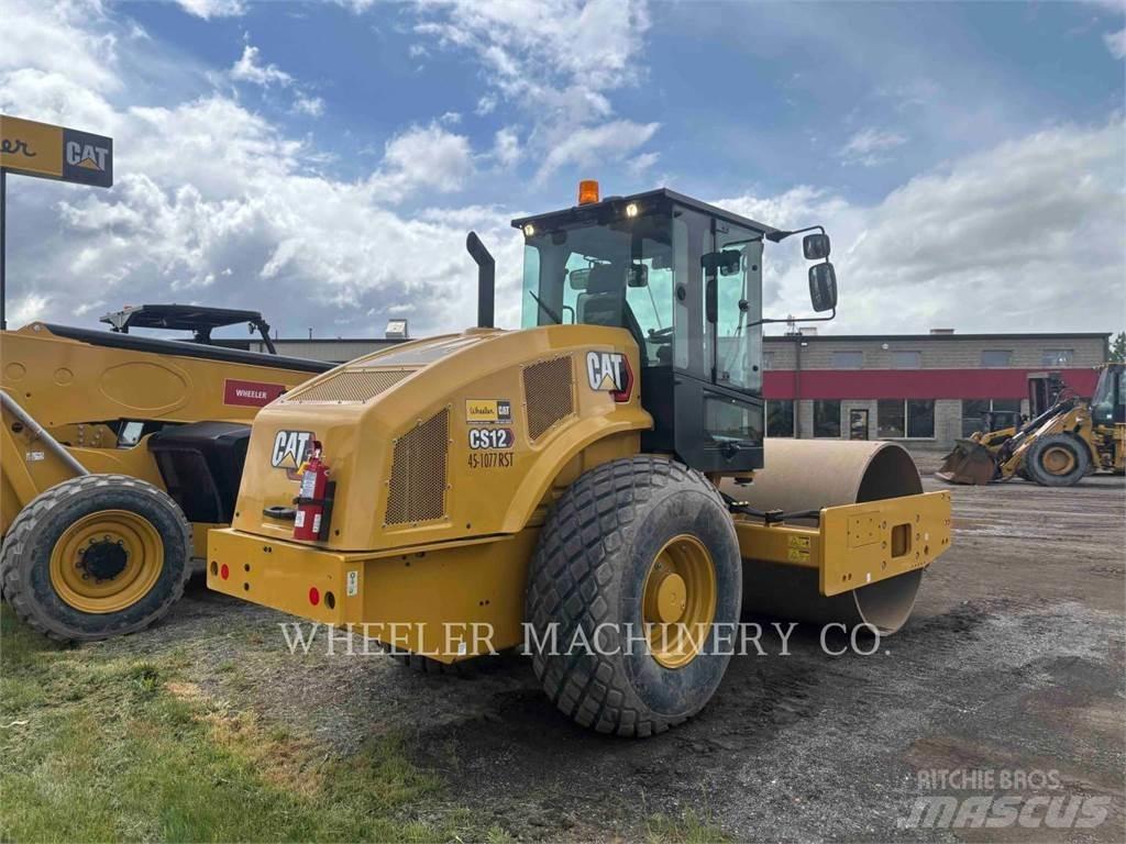 CAT CS12 Грунтові котки