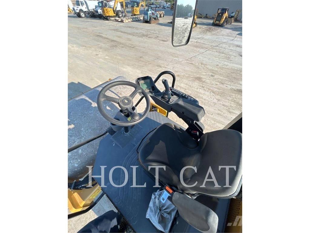 CAT CS12 Грунтові котки