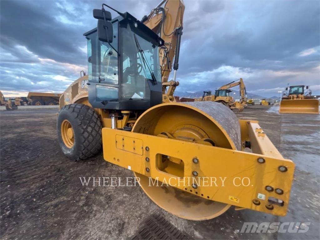 CAT CS12 Грунтові котки