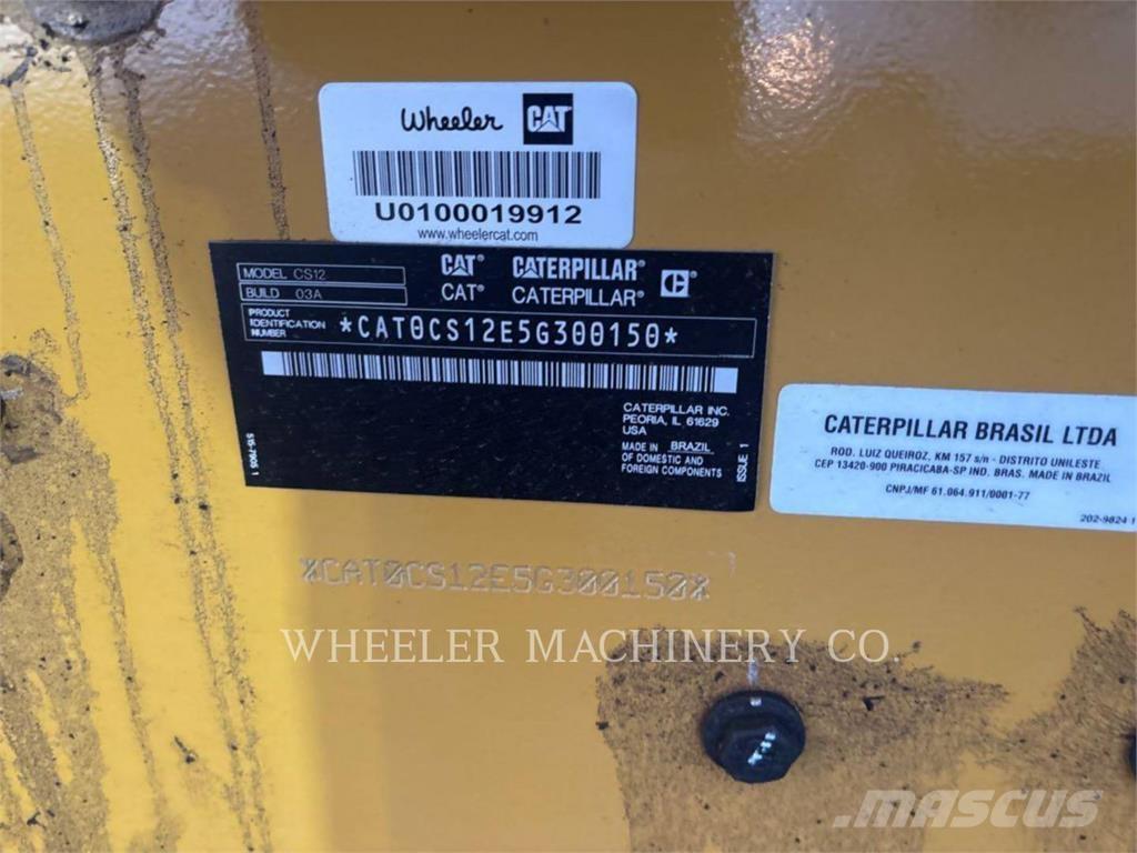 CAT CS12 Грунтові котки