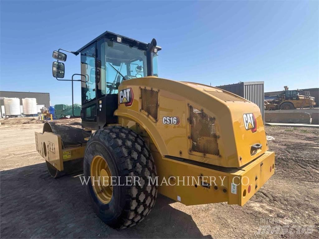 CAT CS16 Грунтові котки