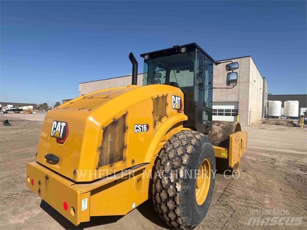 CAT CS16 Грунтові котки