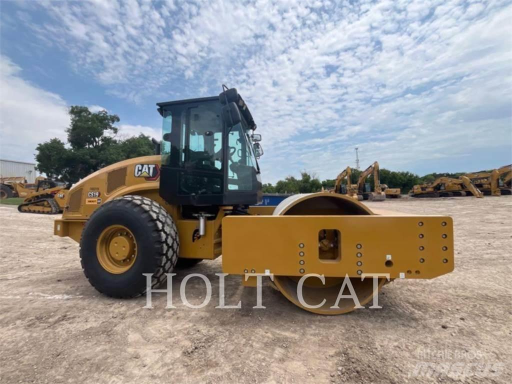 CAT CS19 Грунтові котки