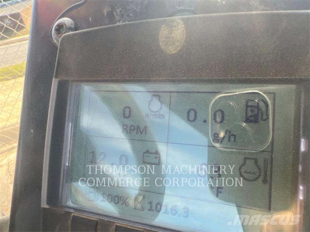 CAT CS34 Грунтові котки