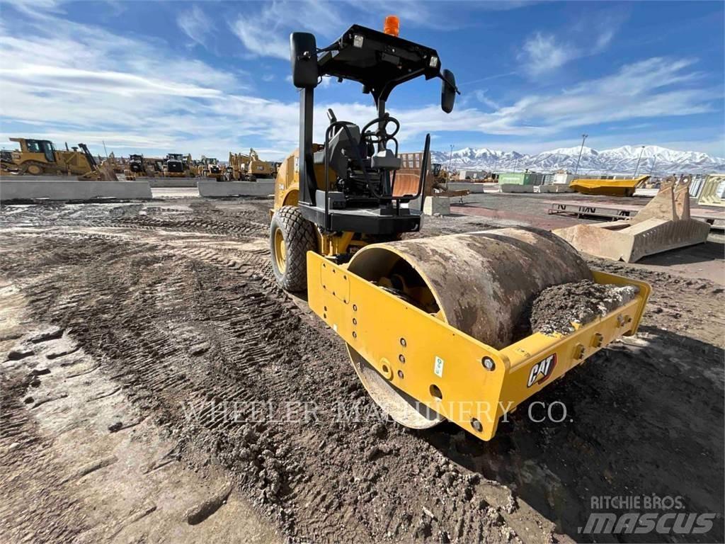 CAT CS44B Грунтові котки