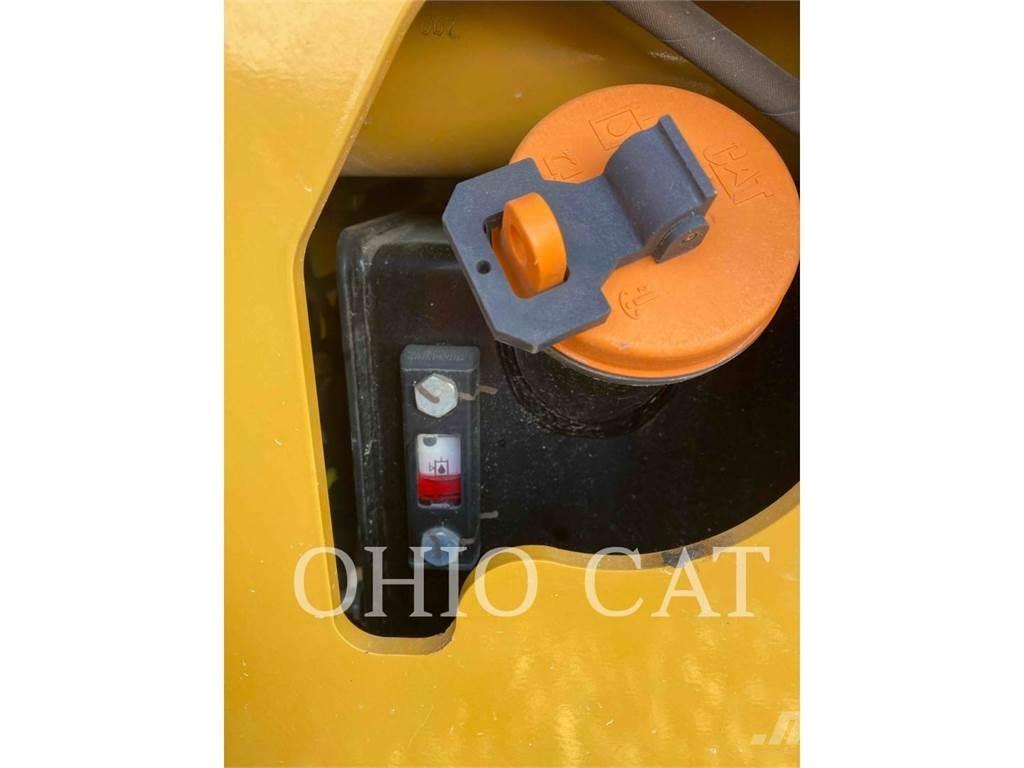 CAT CS44B Комбіновані катки